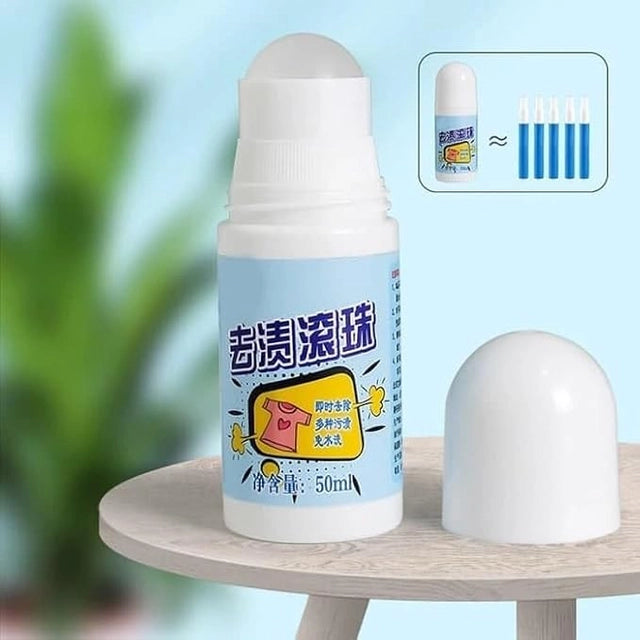 Portable fabric cleaning pen for stain removal